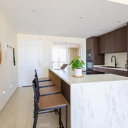 Floor Spacious With Sea Views In Costalita דירה אסטפונה